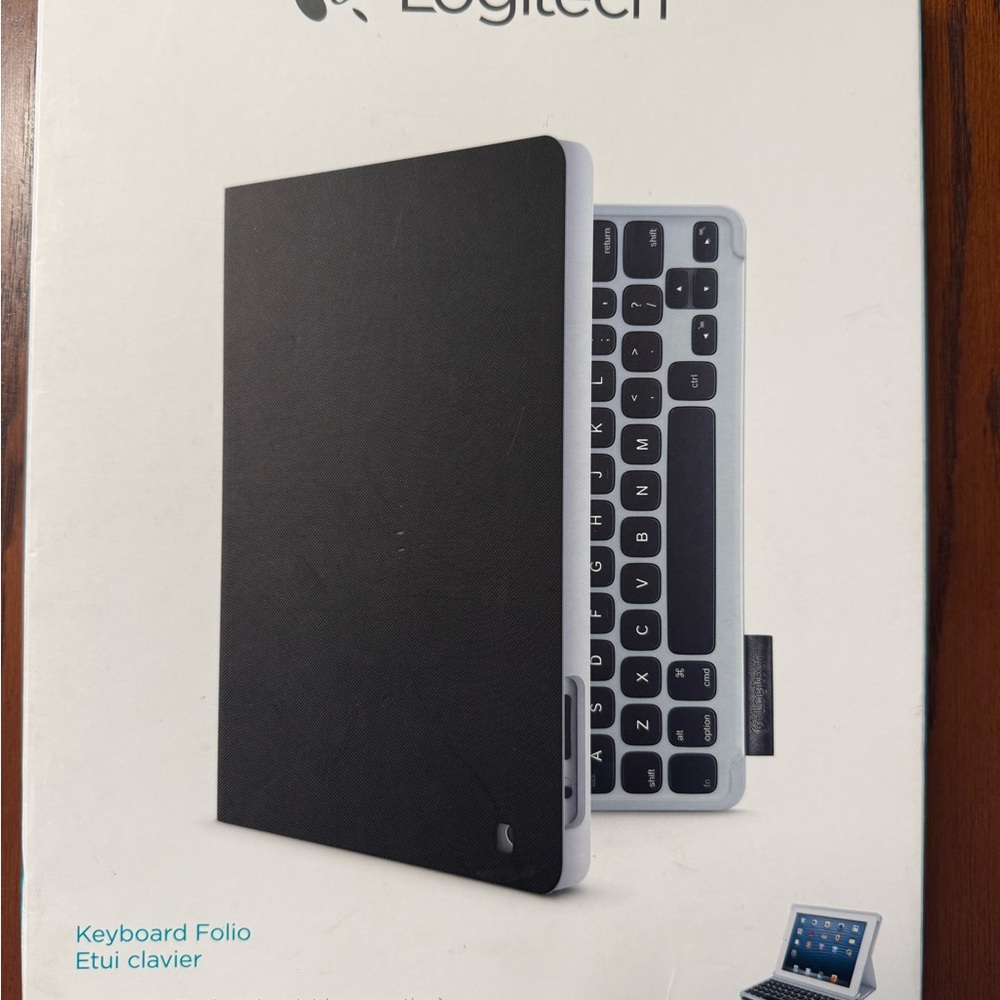 Logitech iPad/Tablet Keyboard Folio